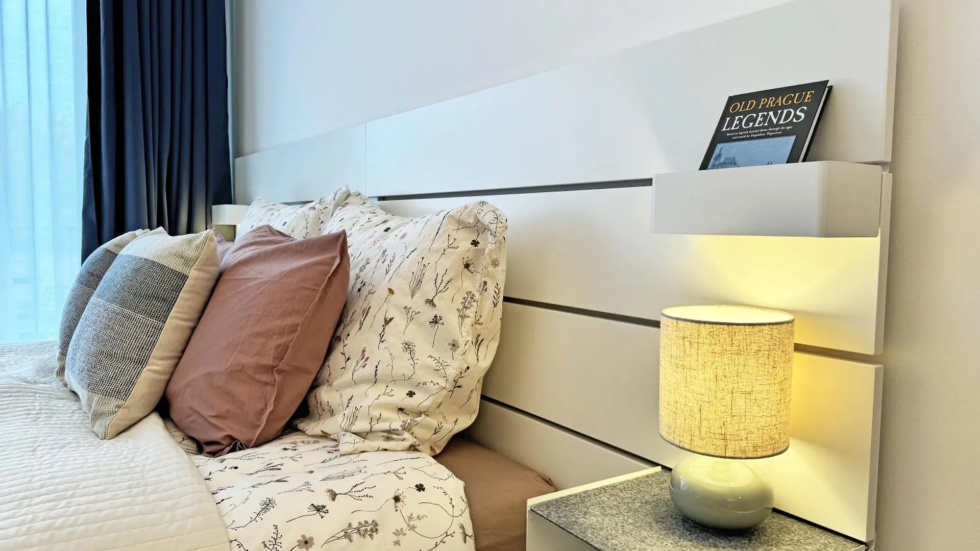 New Studio, King Bed, Free Parking, Terrace Prague Apartment
