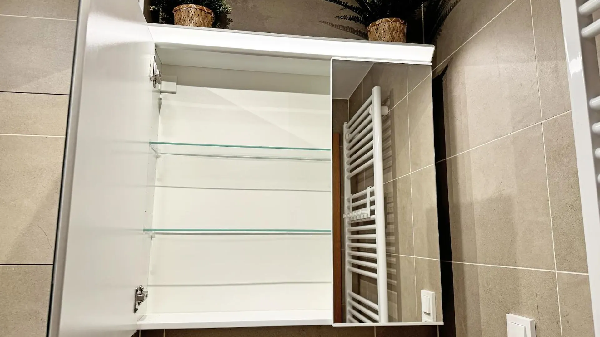 Apartment New Studio, King Bed, Free Parking, Terrace Prague Czech Republic
